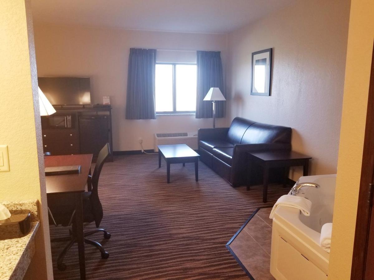 Cobblestone Inn & Suites メリービルメリービル  エクステリア 写真