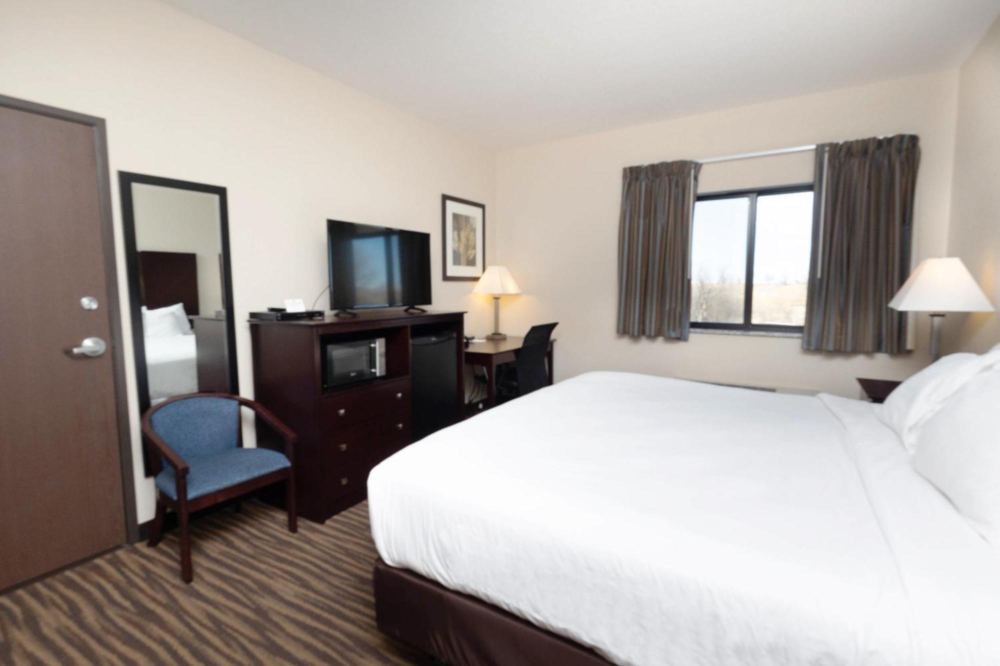 Cobblestone Inn & Suites メリービルメリービル  エクステリア 写真