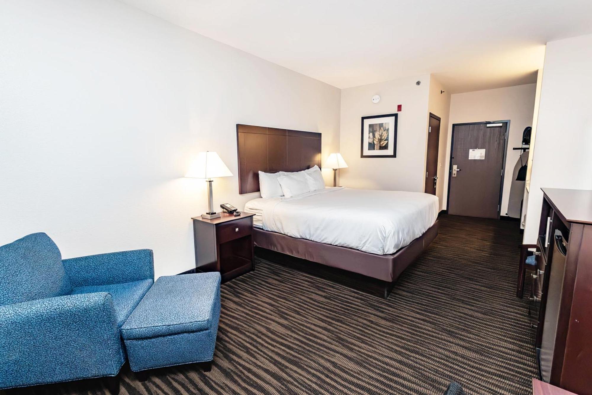 Cobblestone Inn & Suites メリービルメリービル  エクステリア 写真