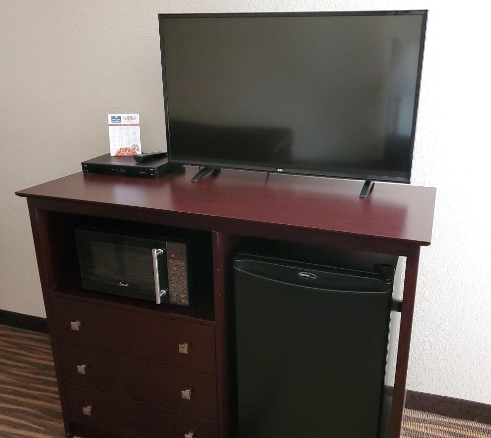 Cobblestone Inn & Suites メリービルメリービル  エクステリア 写真